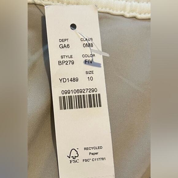 J. Crew Remi linen blend high waisted pleated shorts. Size 10 - Picture 6 of 7